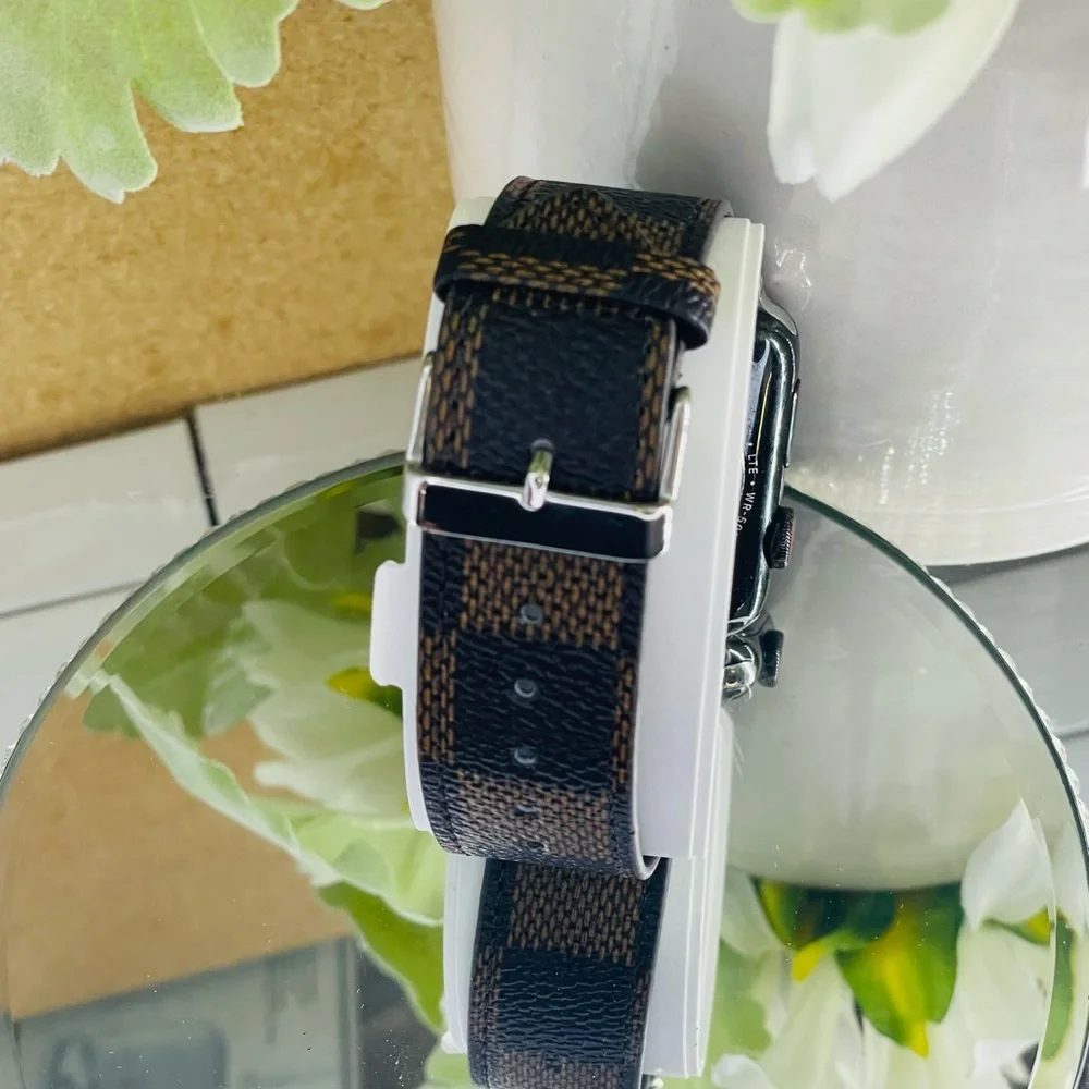 Cute Watchband For Apple Watch Any Series In Checkered Brown Design